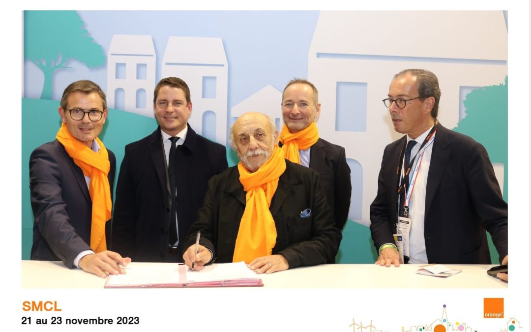 Signature d’une convention de partenariat avec ORANGE lors du dernier Salon des Maires à Paris